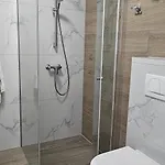 Lav- Newly, Modern Spot Póla