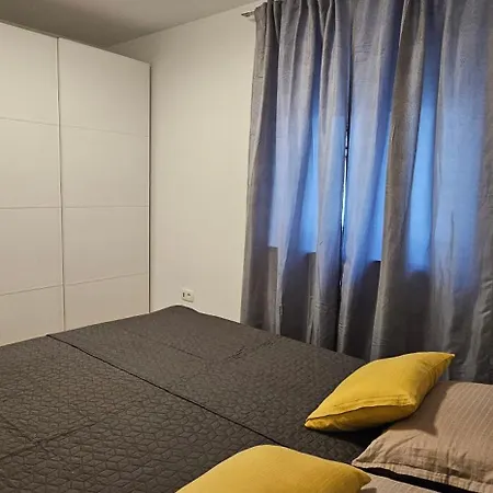 Lav- Newly, Modern Spot *