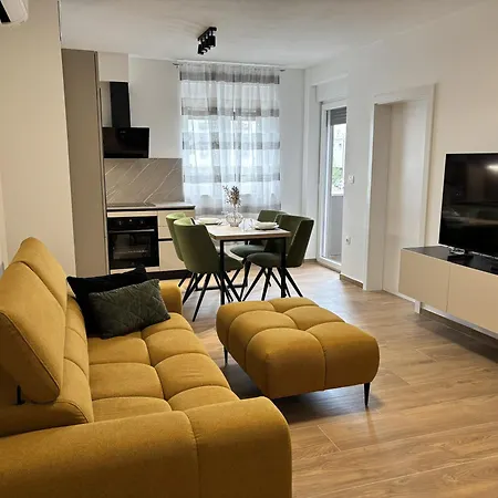 Lav- Newly, Modern Spot * Пула