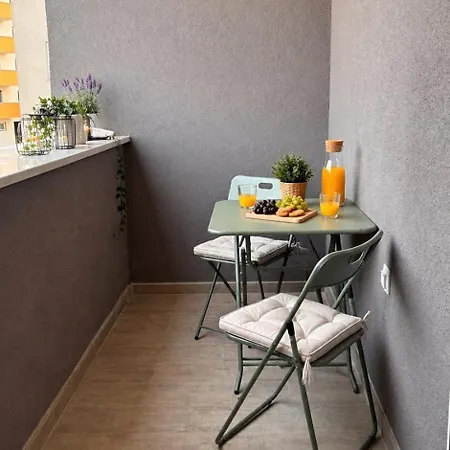 Lav- Newly, Modern Spot * Pola