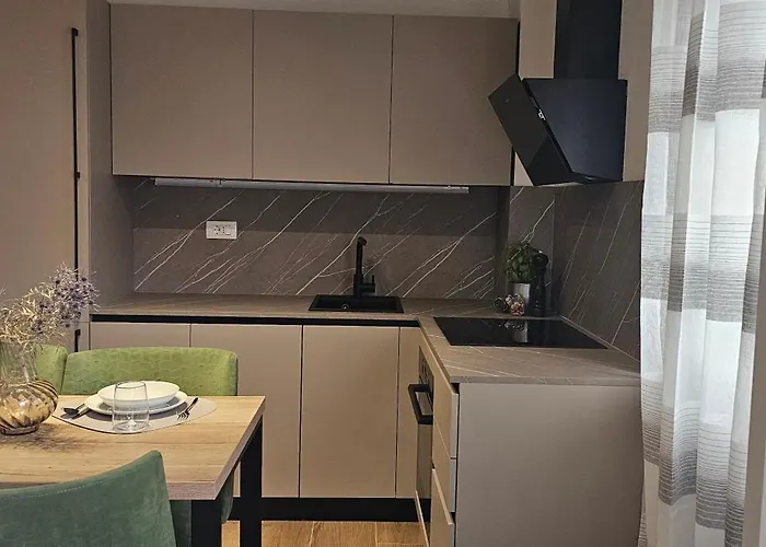 Lav- Newly, Modern Spot Apartman
