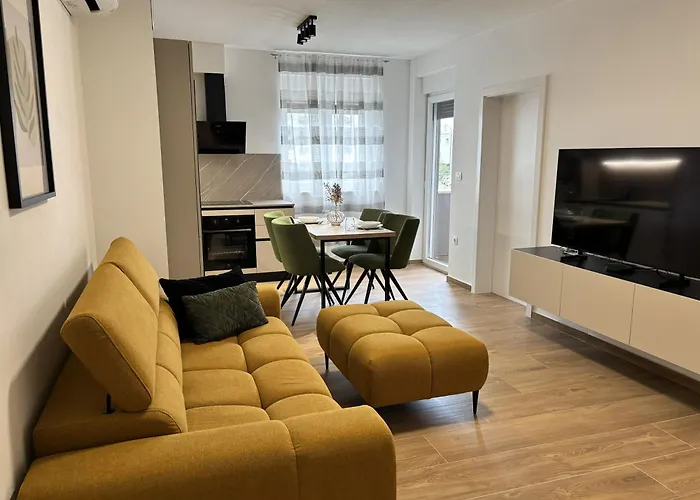 Lav- Newly, Modern Spot * Póla